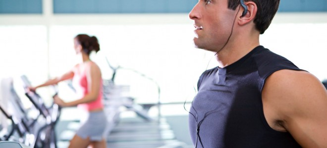 man-running-with-head-phones1
